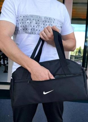 Небольшая спортивная черная сумка nike. сумка для тренировок, фитнес сумка9 фото