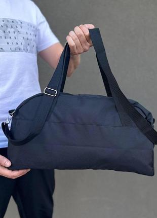 Небольшая спортивная черная сумка nike. сумка для тренировок, фитнес сумка2 фото