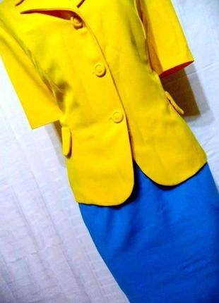 Яркий костюм для деловой современной леди2 фото