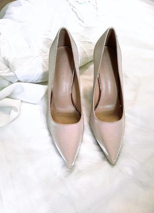 Весільні атласні туфлі для нареченої2 фото