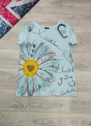 Женская футболка пудра с цветочным принтом7 фото