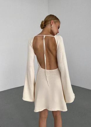 Нереальное осеннее платье бежевого цвета