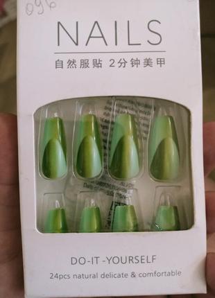 Зелёные накладные ногти кошачий глаз со скоичем и пилочкой 24 шт