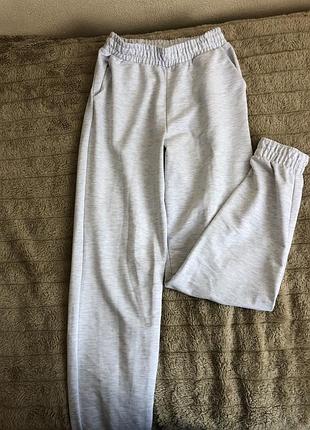 Спортивные штаны