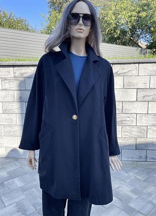 Пальто від maxmara