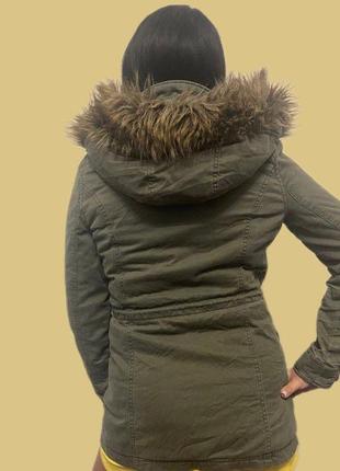 Курточка зимняя   на меху hollister2 фото