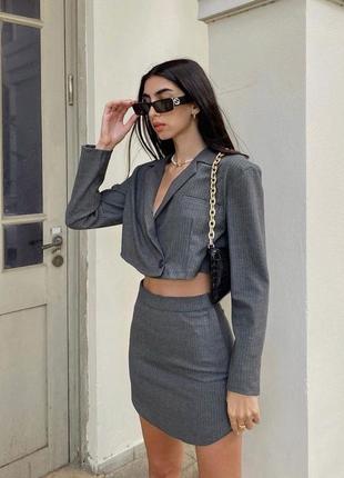 Укороченный серый пиджак в полосочку zara
