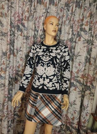 Світерок жіночий.