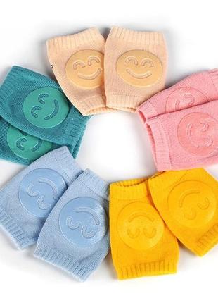 Мятные антискользящие наколенники с силиконовым антискользящим покрытием смайл smile kids socks.2 фото
