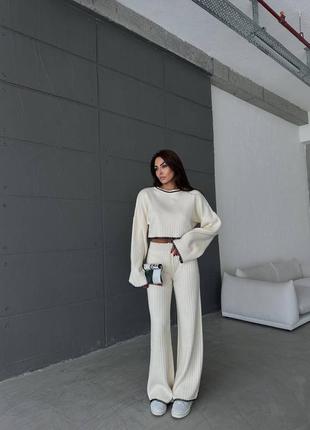 Женский непревзойденный элегантный современный стильный молочный костюм котон 2023