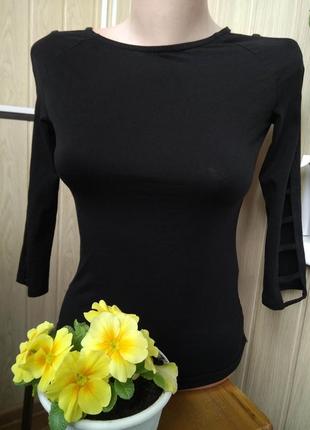 Базовий чорний лонгслив tally weijl з цікавими рукавами-віконцями /s/футболка6 фото
