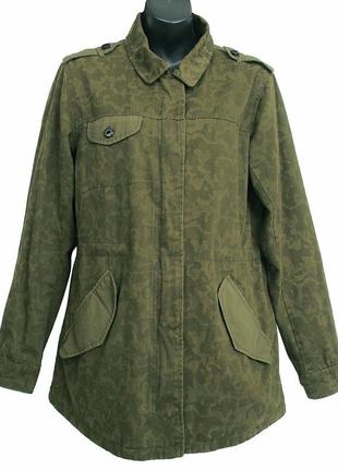 Чудова жіноча куртка scotch and soda
camouflage military