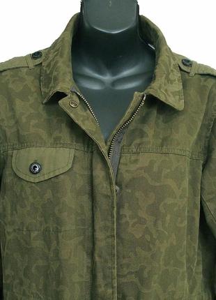 Отличная женская куртка scotch and soda
camouflage military2 фото