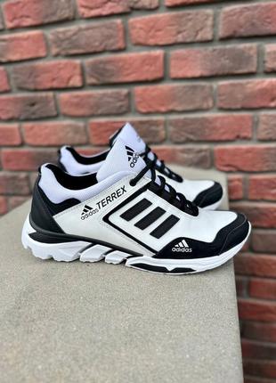 Чоловічі шкіряні кросівки adidas