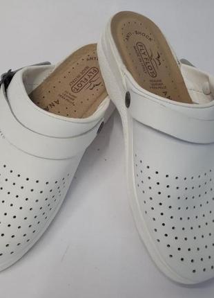 Чудесные кожаные сабо fly flot италия