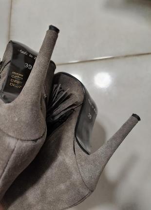 Замшеві сірі черевики з бахромою натуральна шкіра2 фото