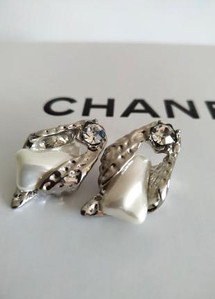 Тренд серьги пусеты серебристые под ретро винтаж шарики искусственный жемчуг