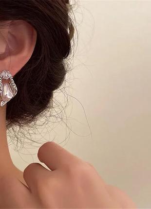 Тренд серьги пусеты серебристые под ретро винтаж шарики искусственный жемчуг