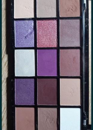 Палетка теней для век makeup revolution3 фото
