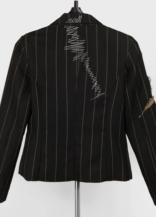 Брендовый черный пиджак жакет блейзер с карманами vero moda вискоза вышивка этикетка3 фото