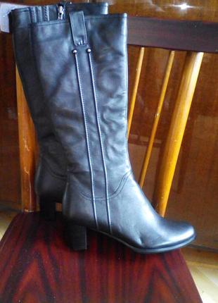 Зимние сапоги из натуральной кожи.