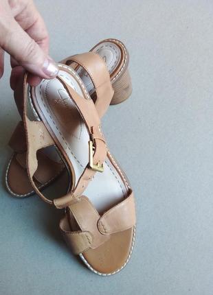 Босоніжки сlarks