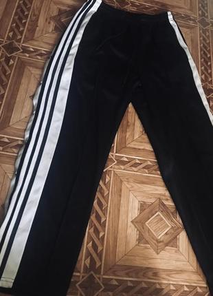 Спортивные штаны