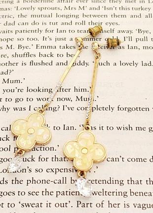 Сережки висюльки в стиле van cleef