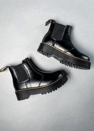 Крутые кожаные ботинки челси dr.martens