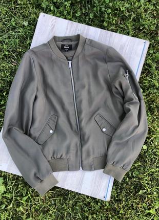 Куртка бомпер