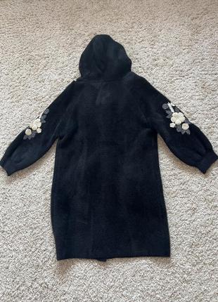 Стильний жіночий плащ пальто з принтом на рукавах2 фото