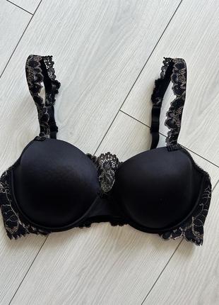 Бюстгальтер