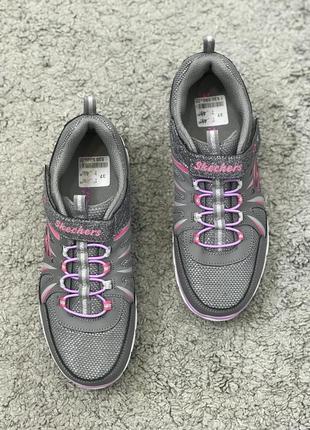 Кроссовки 37 р. skechers