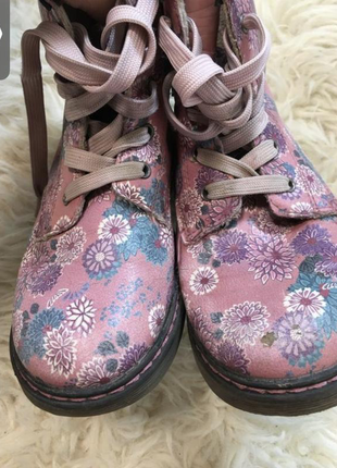 Детские модные ботинки в цветочный принт9 фото