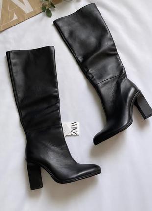 Кожаные сапоги zara