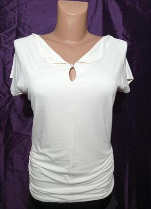 Блуза трикотажная в романтичном стиле с драпировкой на бедрах2 фото