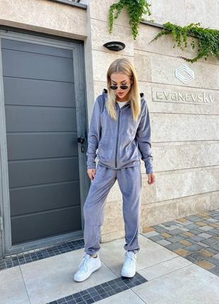 Костюм спортивный кофта на молнии с капюшоном карманы кенгуру рукав манжет штаны на резинке с карманами низ манжет ткань велюр спорт