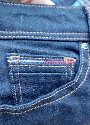 Женские темно - синие, прямой посадки, джинсы tommy hilfiger sandy (25/34)8 фото