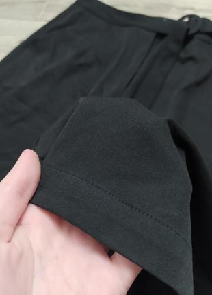 Черные укороченные брюки палаццо3 фото