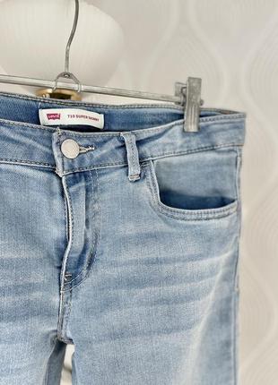 Джинсы светлые levi's 710 super skinny в размере s-m3 фото