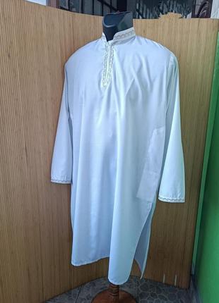 Довга біла  сорочка з вишивкою  з коміром стійкою / кондура /абая/  джалаба / дишдаш / етно стиль