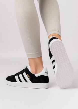 Женские кроссовки adidas gazelle white black замшевые адидас газели кеды9 фото