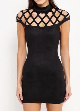Стильное черное короткое платье в обтяжку с вырезами ромбами s3 фото