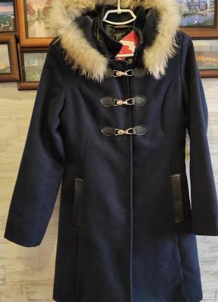 Пальто дафлкот с капюшоном1 фото