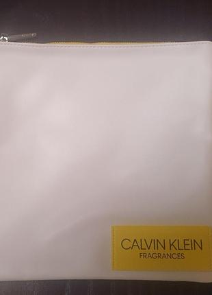 Косметичка белая calvin klein1 фото