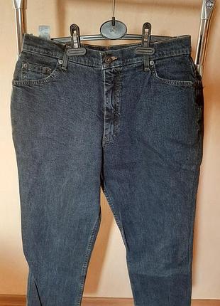 Джинсы из плотного денима
