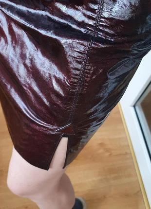 Бордовая лаковая мини/короткая юбка/юбка нюанс3 фото
