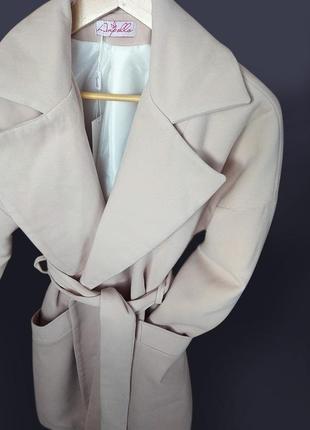 Кашемірове пальто-халат молочного кольору, під пояс3 фото