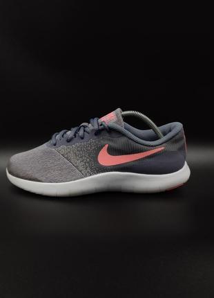 Легкие кроссовки