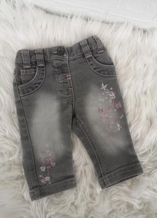 Серые джинсы на девочку 3-6 месяцев